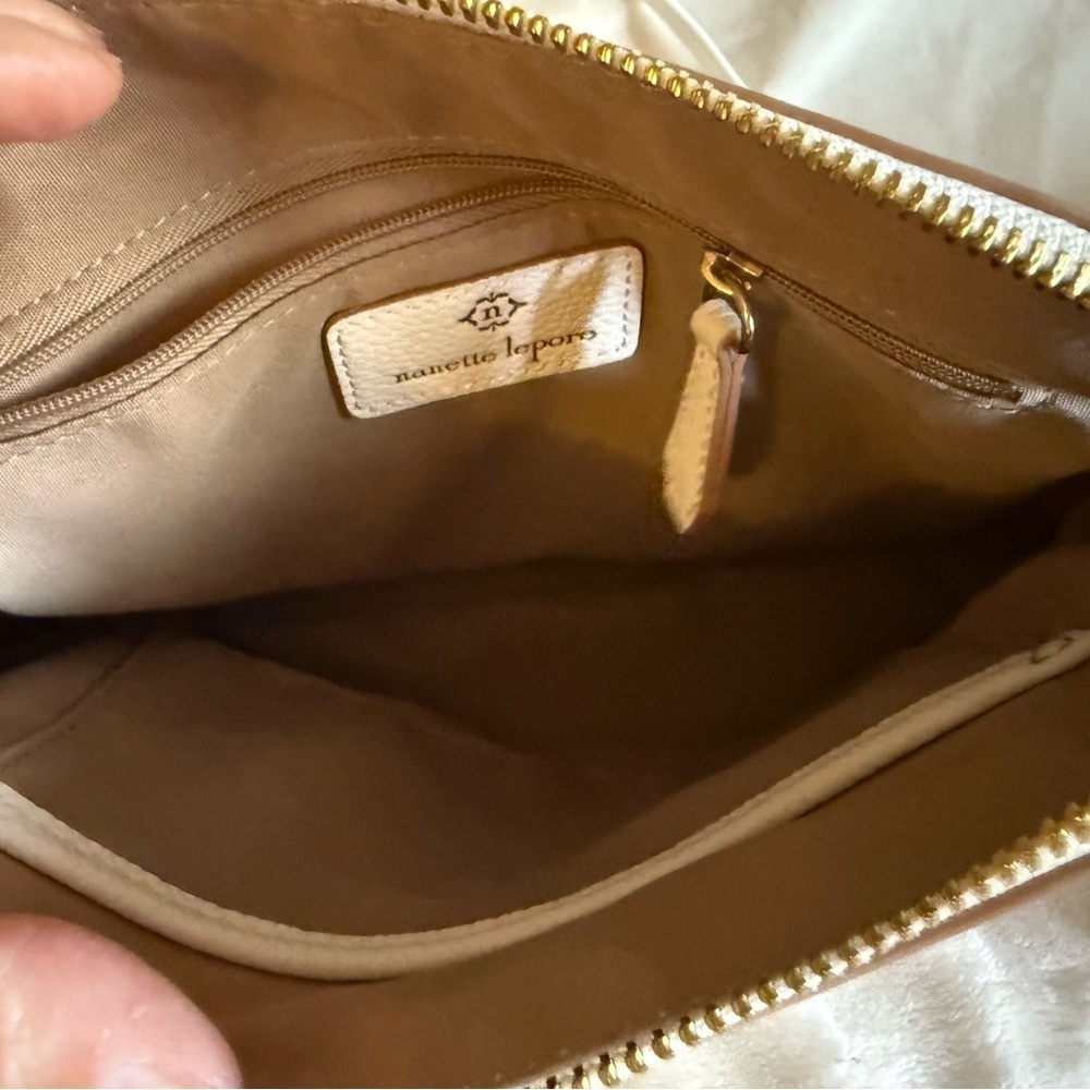 NWT- 🌸 Nanette Lepore Floral Crossbody Bag 🌸 - Picture 3 of 6